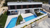 Kod 74/22°°Ostrov Pag,Mandre, Dům 3 apartmány 3x130m2, 4 lux. pokoje, dvoupatrový, bazén, zahrada, 250m od moře