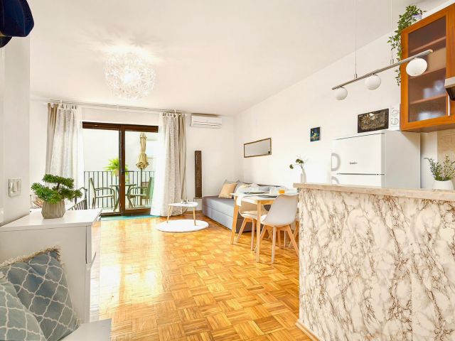 Kod  2436°°Ližnjan, App. 40,25m2, garsoniera, 1km od pláže