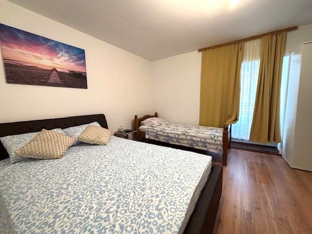 Kod 846°° N. Vinodolski, Dům 120m2, 3 apartmány, 250m od moře