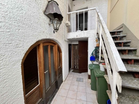 Kod 6837°° Selce ,App. 34,2m2, 2+kk, atypický patrový byt přímo v centru Selce